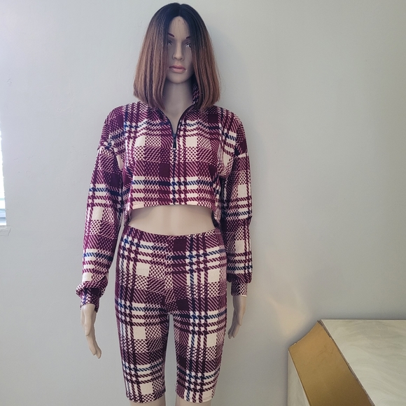 Burgundy Striped Plaid Cropped Short Set - Picture 5 of 8